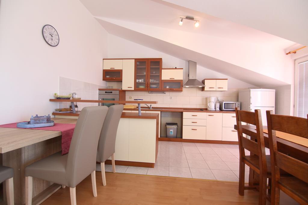 Apartments Kristo Трогір Екстер'єр фото